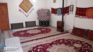 نمای داخلی اتاق 24 متری اقامتگاه بوم گردی مهرگان - دره شهر - روستای جهادآباد